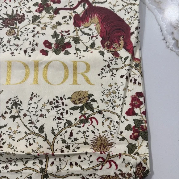Christian Dior Lunar New Year Tote - Limited Edition Tiger Print - Picture 5 of 6